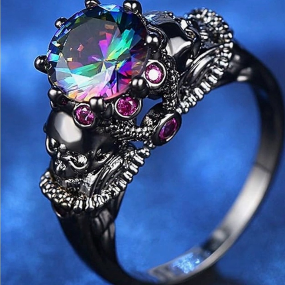 Women’s Retro Vintage Gothic Skull Ring - Picture 2 of 3